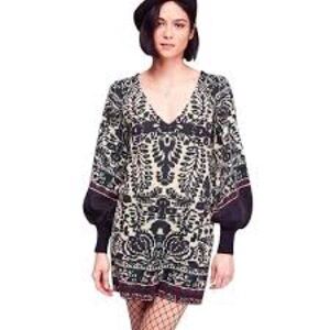 Free People Music & Lyrics Sweater Dress Size M Empire Waist Balloon Sleeves